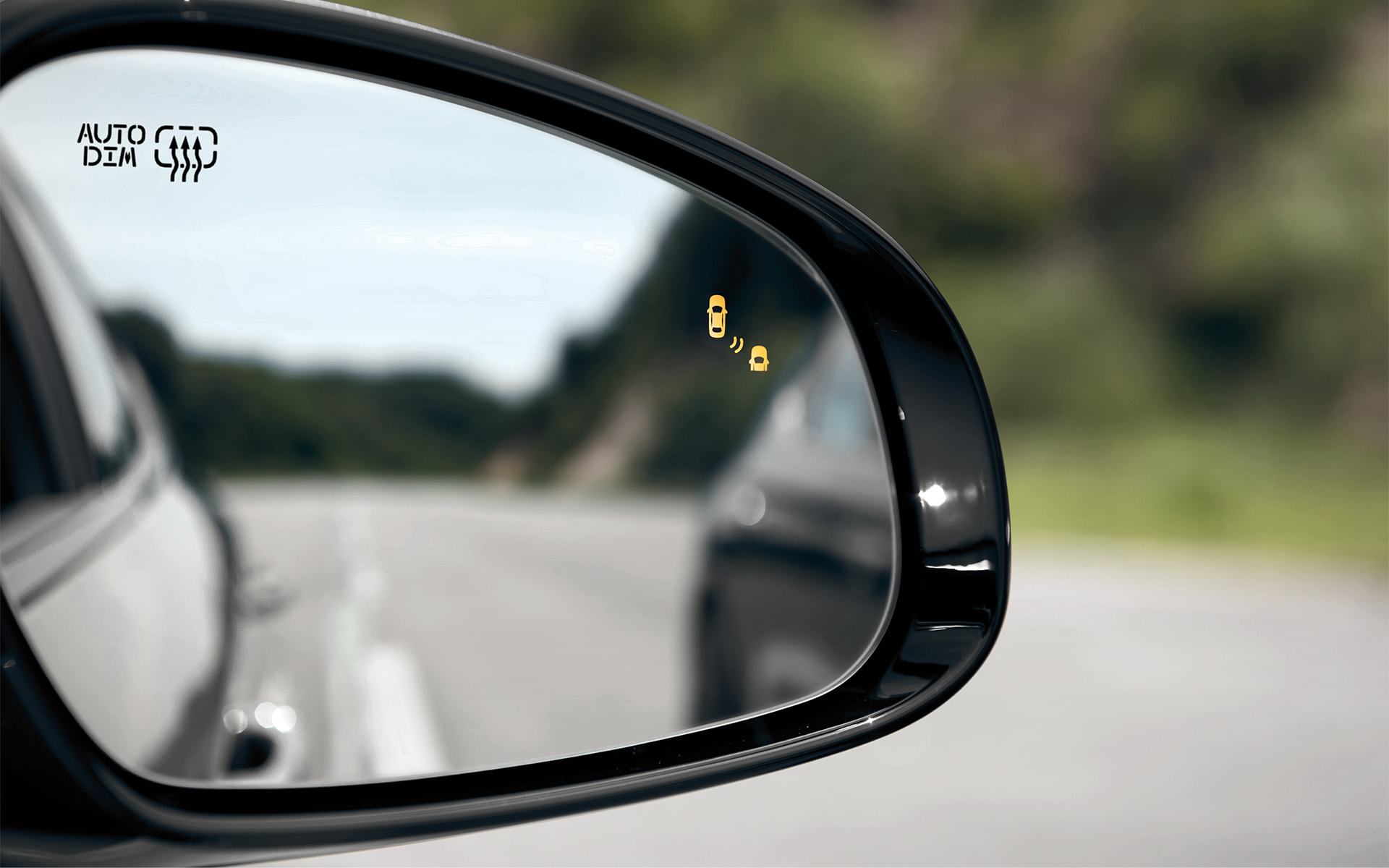 GENESIS G70 Safety Features - 후측방 충돌 경고